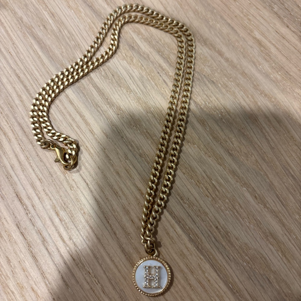 Gold H Initial Pendant Necklace - NEVER BEEN WORN!
